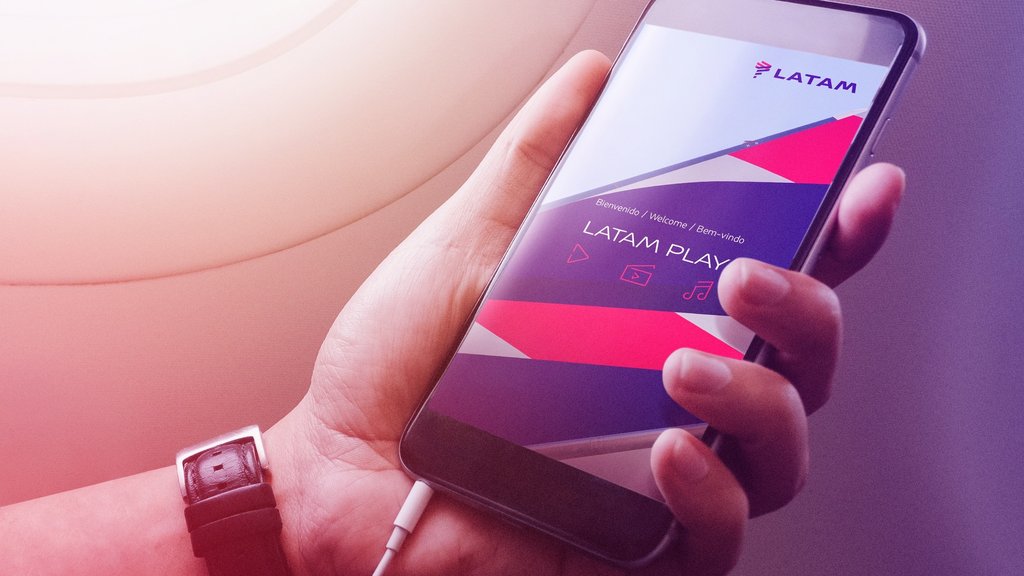 LATAM lanza internet a bordo en vuelos domésticos en Colombia