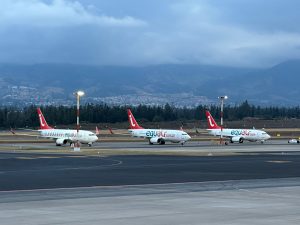 Parten dos aviones de Equair