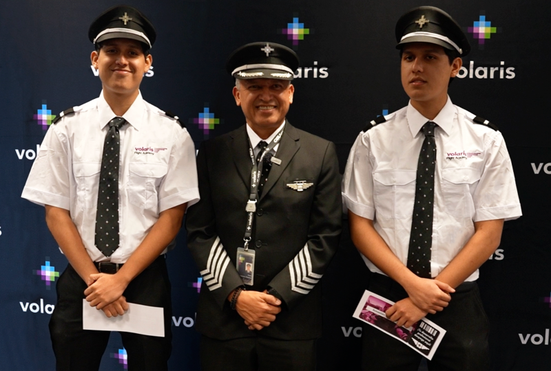 Volaris da la bienvenida a la 3ra generación de Becados para ser Piloto