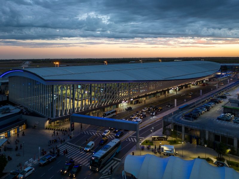 El Aeropuerto Internacional de Ezeiza proyecta trafico en el fin de semana XL