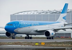 Aerolíneas Argentinas continúa modificando rutas
