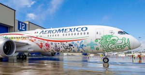 Aeroméxico y ASSA Logran Acuerdo para Mejorar Condiciones laborales de Sobrecargos