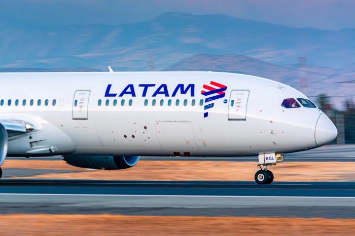 LATAM adiciona frecuencias internacionales por temporada