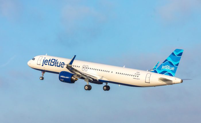 JetBlue ha decidido extender la suspensión en ruta internacional