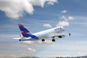 Latam Airlines reactivará en noviembre una importante ruta suspendida