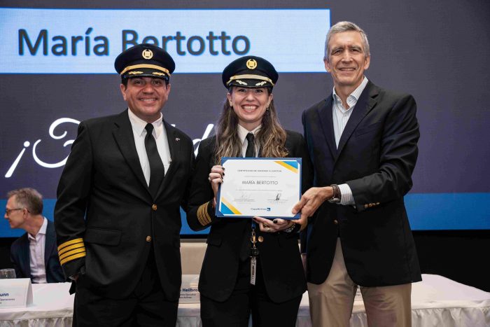 Copa Airlines promueve a 52 primeros oficiales panameños al rango de capitán