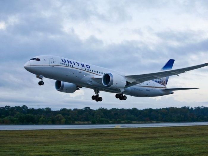 United Airlines pone a la venta una ruta internacional como único operador