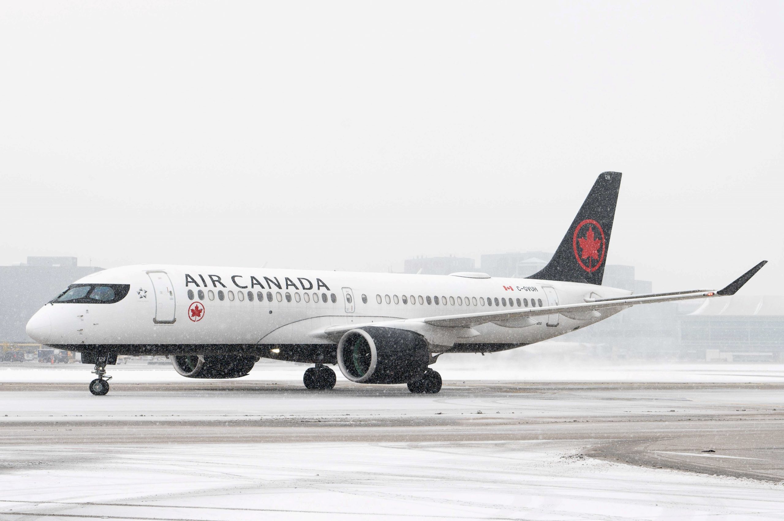 Air Canada conmemora el quinto aniversario de su emblemático Airbus A220-300