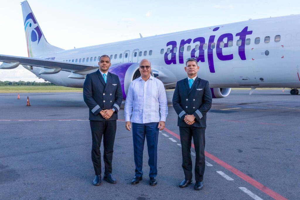 Arajet celebra el ascenso de pilotos dominicanos como capitanes de Boeing 737 MAX 8