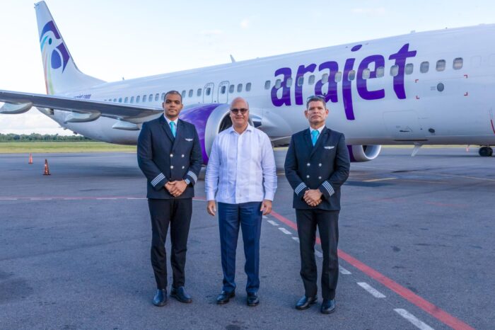 Arajet celebra el ascenso de pilotos dominicanos como capitanes de Boeing 737 MAX 8