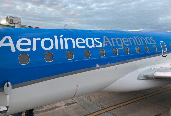 Aerolíneas Argentinas reta ruta suspendida desde abril