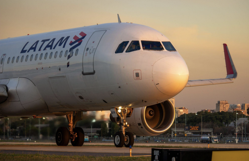 LATAM y Dragon Pass amplían beneficios en el Aeropuerto de Ezeiza