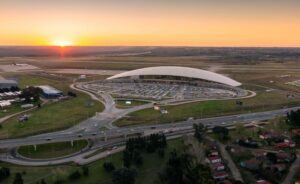 Aeropuertos Uruguay segundo lugar en el ranking de empleadores más atractivos de Randstad 2025
