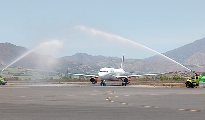 Viva  inicia una nueva ruta inédita desde el AIFA