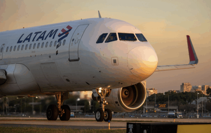 LATAM crece en tráfico y capacidad en abril