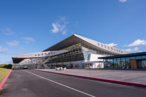 Punta del Este: Crecimiento y Consolidación de la Aviación Comercial e Invernal