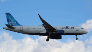 JetBlue retoma ruta internacional después de dos años