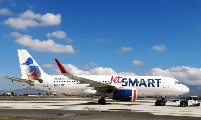 JetSMART reactiva dos rutas internacionales
