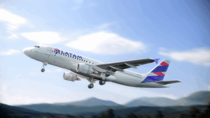 LATAM Airlines retoma operaciones nocturnas