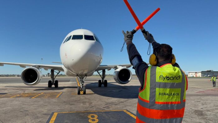 Flybondi inicia su operación internacional con un Airbus A320