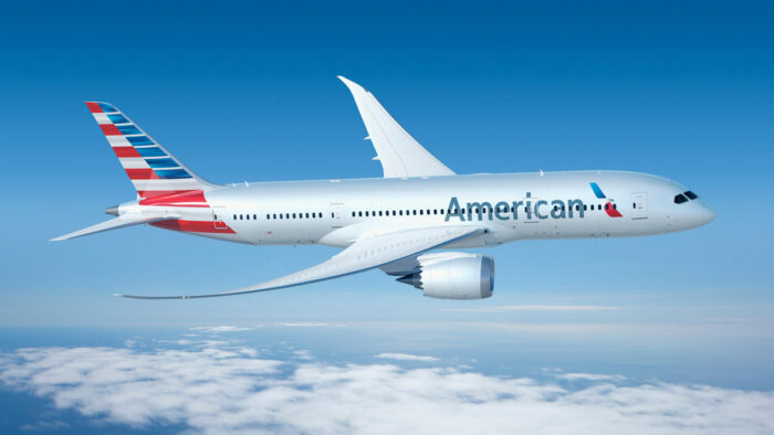 American Airlines cierra 2025 con utilidades pese a la presión de costos