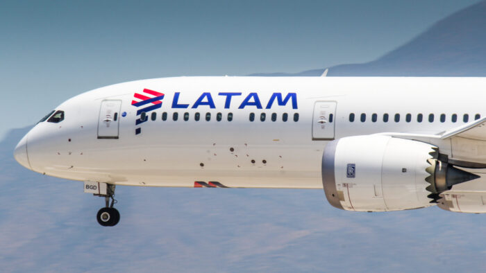 LATAM reduce vuelos entre Santiago y Los Ángeles desde abril