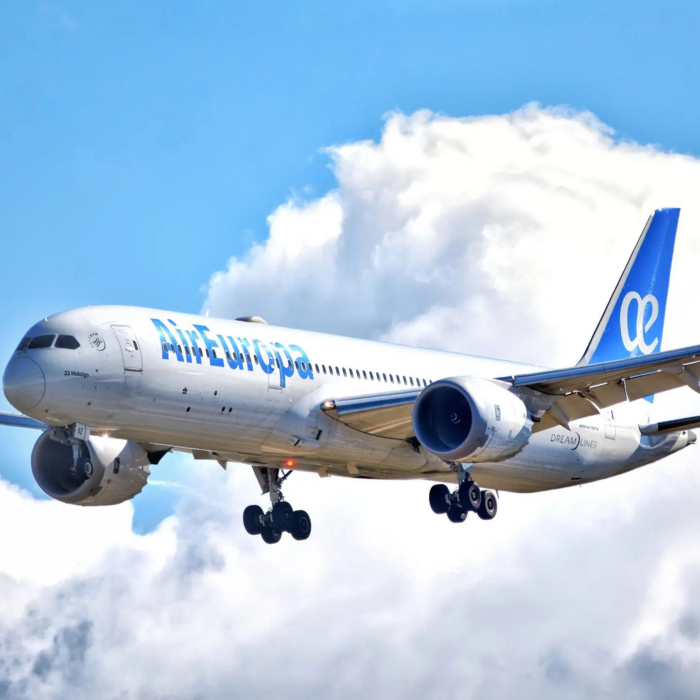 Air Europa mantiene cancelados sus vuelos Madrid–Caracas hasta el 14 de febrero