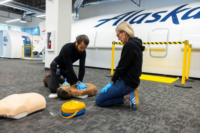 Alaska y Hawaiian Airlines inauguran un centro de capacitación global