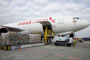 Avianca moviliza más de 30 toneladas de ayuda por inundaciones en Córdoba