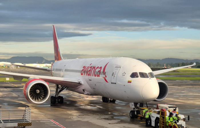 Avianca sanciona a influencer por conducta disruptiva en vuelo a Madrid