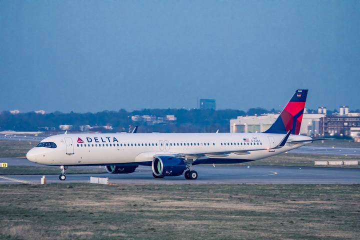 Delta amplía vuelos desde Los Ángeles a Florida para el invierno 2026