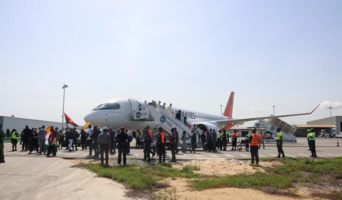 TAAG First Flight to Abidjan
