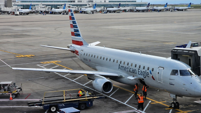 American Airlines retoma vuelos diarios a Caracas
