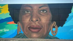 Aeropuertos Uruguay y Pinturas Inca restauran el mural “Uruguay al Mundo” frente al Aeropuerto de Carrasco