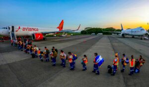 Avianca moviliza rescatistas y ayuda humanitaria hacia Venezuela tras los terremotos