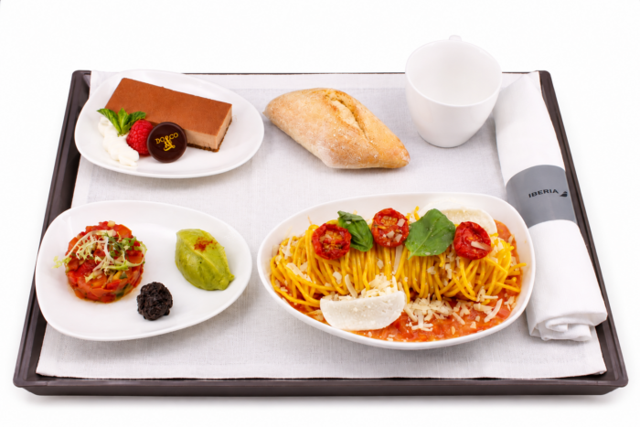 Iberia renueva su oferta gastronómica en los vuelos de largo radio desde Madrid
