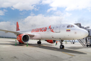 Avianca refuerza su apuesta por Medellín con más vuelos y liderazgo en la exportación de flores