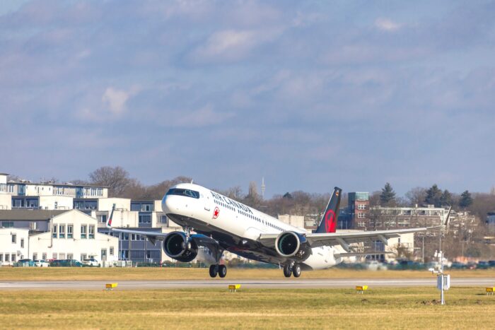 Air Canada, resultados financieros, segundo trimestre 2026, EBITDA Air Canada, ingresos Air Canada, pérdidas Air Canada, resultados financieros aerolíneas, aviación comercial, industria aérea, combustible aeronáutico, capacidad aérea,