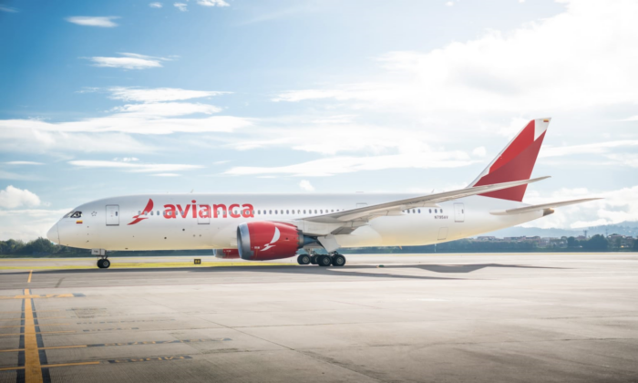 Avianca activa puente aéreo tras el sismo en Colombia