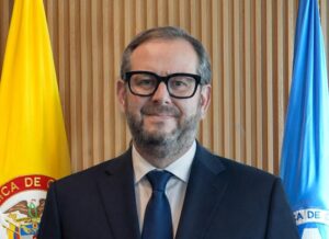 Arnaud Penent D’izarn B. asume como nuevo Director General de Aerocivil