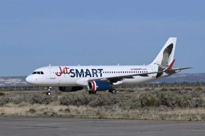 JetSMART vuelve a unir Santiago y Montevideo y suma una nueva puerta hacia Brasil