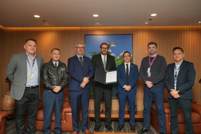 Airbus y Avianca analizarán la seguridad del nuevo espacio aéreo de Bogotá