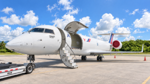Air Century incorporará su primer CRJ200SF para expandir sus operaciones de carga en el Caribe