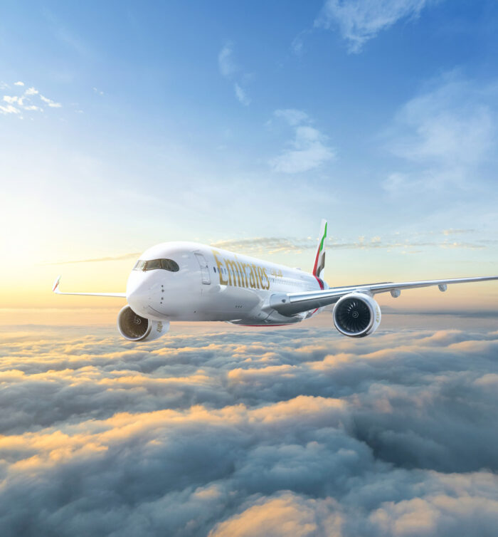 Emirates cierra un verano récord y acelera su expansión para la temporada de invierno