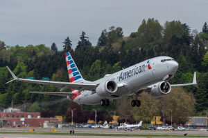 Boeing completa con American Airlines el primer intercambio de tren de aterrizaje de un 737 MAX