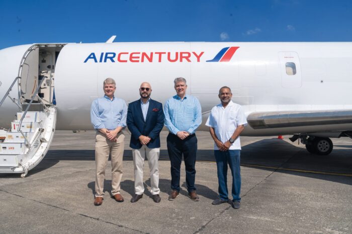 Air Century incorpora su primer Bombardier CRJ200SF y apuesta al mercado de carga en el Caribe