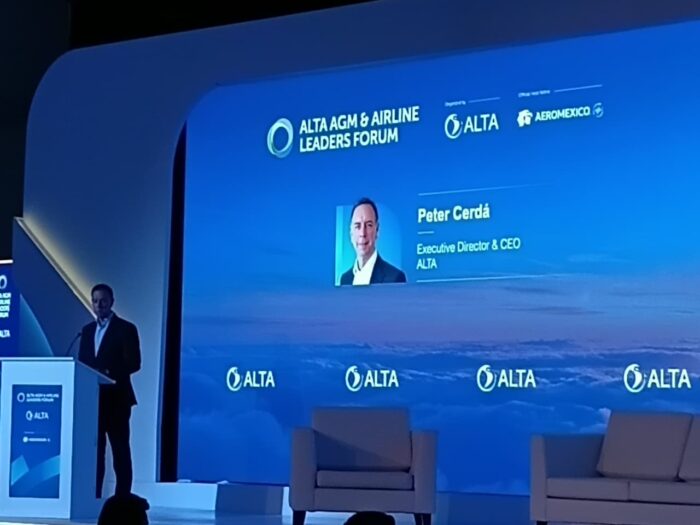 aviación comercial, América Latina, crecimiento económico, conectividad aérea, infraestructura aeroportuaria